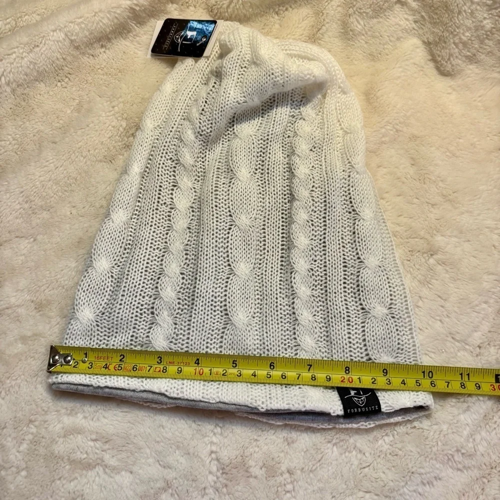 NWT Beanie Hat Forbusite White Cable Knit Beanie Grey Interior